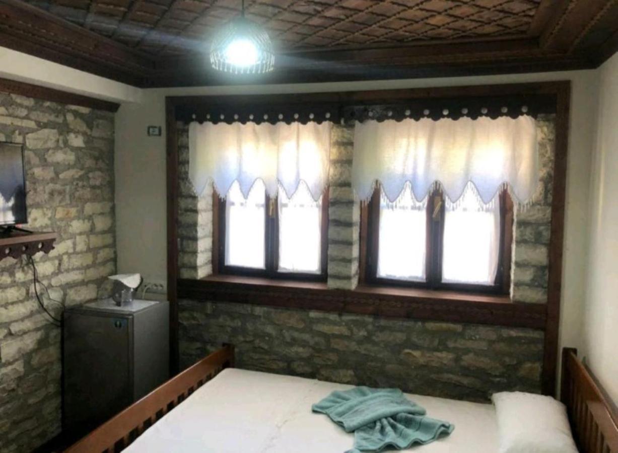 Miziriguesthouse Gjirokastër Exterior foto