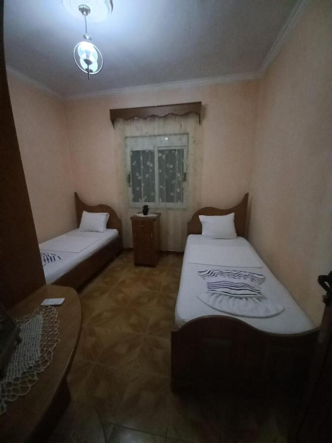 Miziriguesthouse Gjirokastër Exterior foto